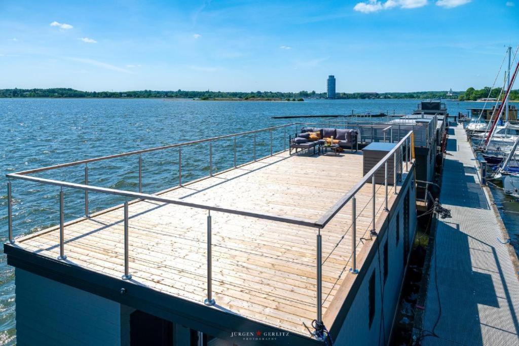 Hausboot Gluecksmomente Mit Dachterrasse In Schleswig Am Ostseefjord Schlei Eksteriør billede